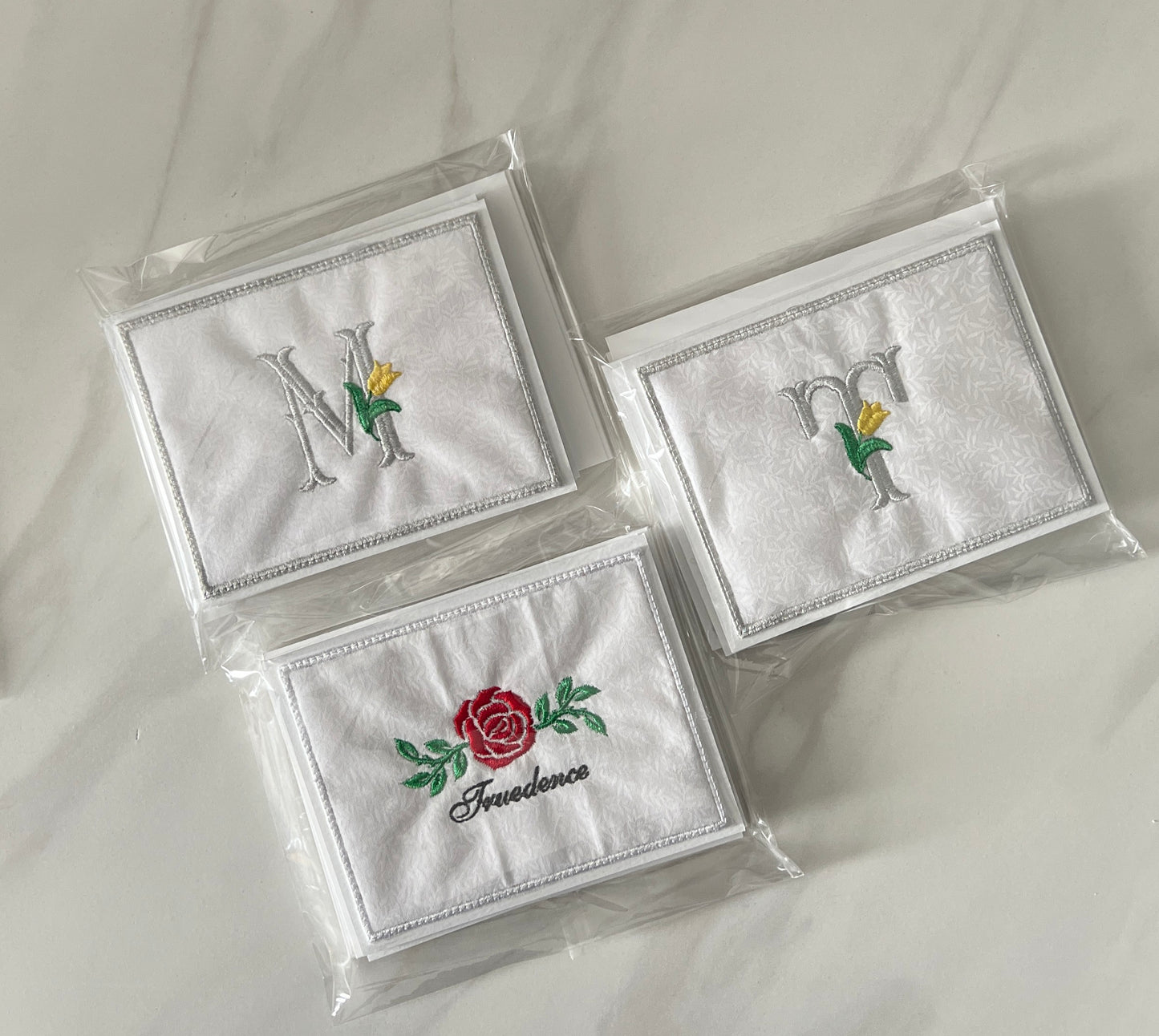 CUSTOM-A2 Embroidered Monogram Folded Note Card-set of 4 (no gift box)